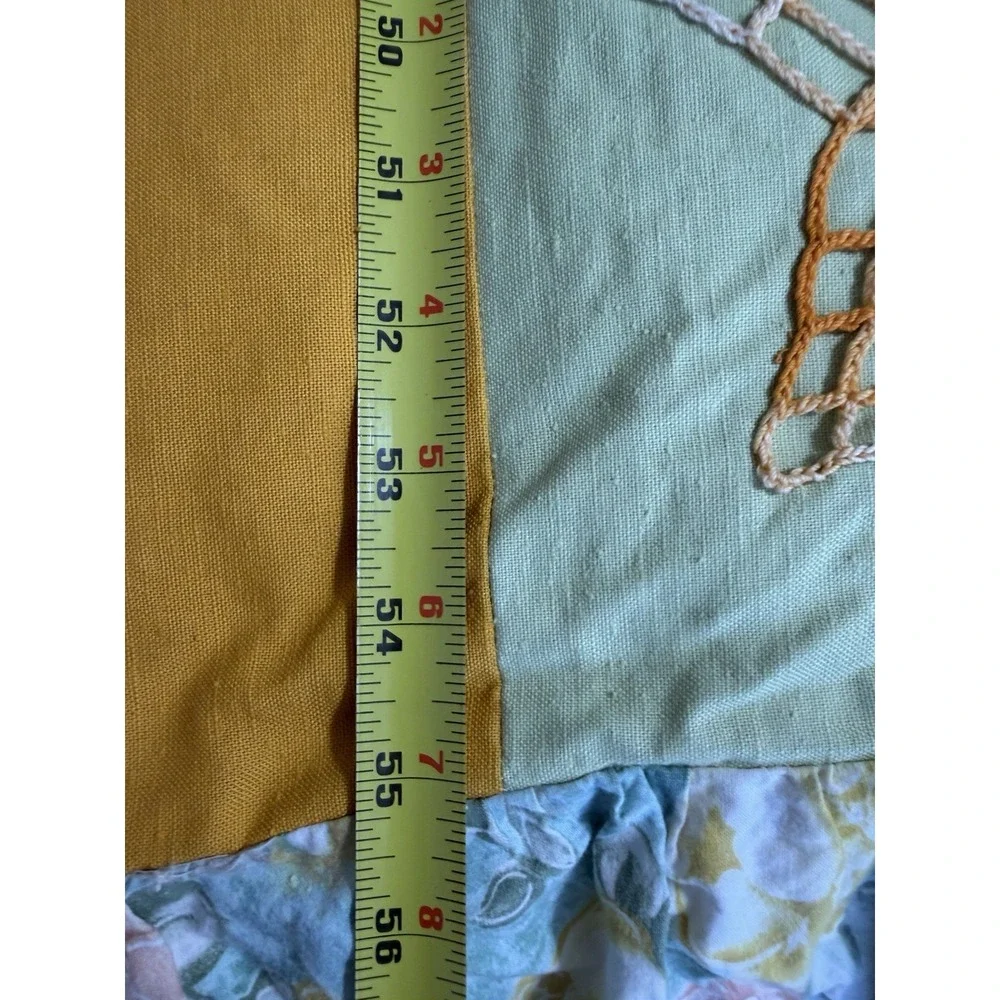 Vintage MCM Doilie Quilt Top Bed Cover Hand Pieced Skirt Sides 55